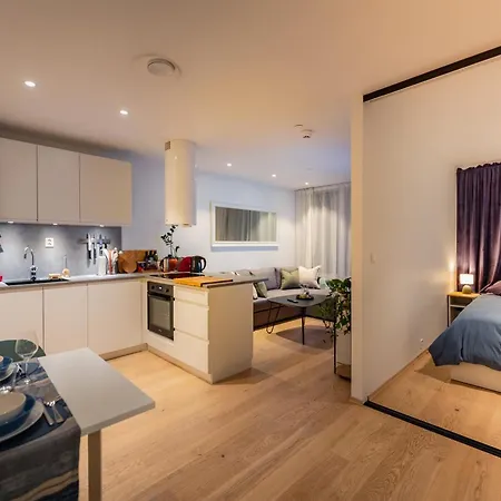Modern In Center Апартаменты *