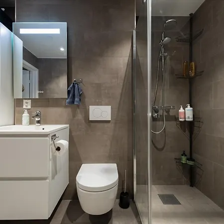 Modern In Center Апартаменты